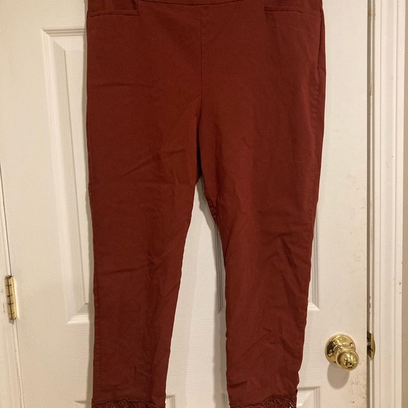 Chico’s Women’s Slacks Pants Maroon w/ Lace trim Sz. 16R - Picture 4 of 7